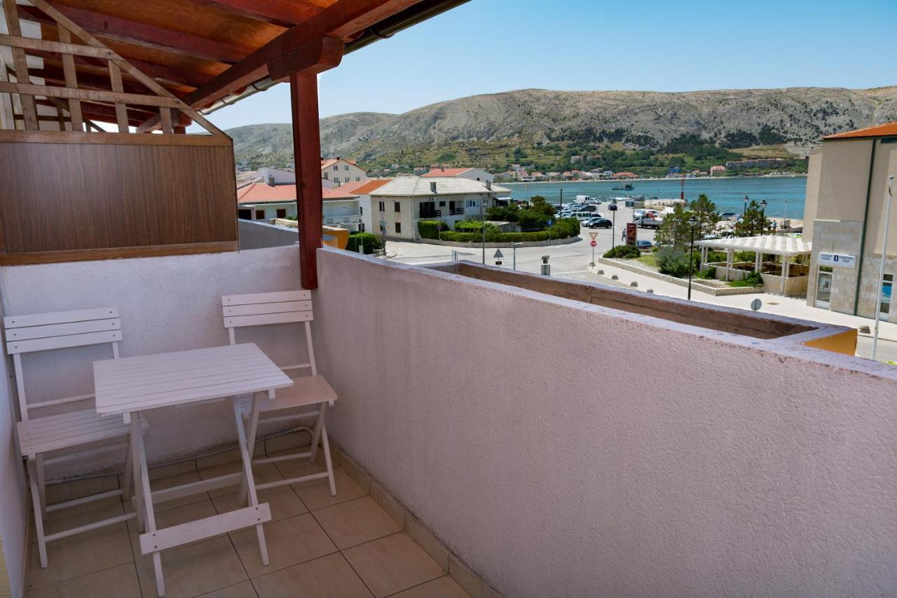 Pag Marina Rooms & Apartment Buitenkant foto